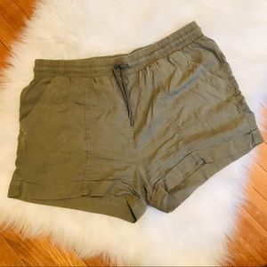 UNIVERSAL THREAD High Rise Pull On Shorts